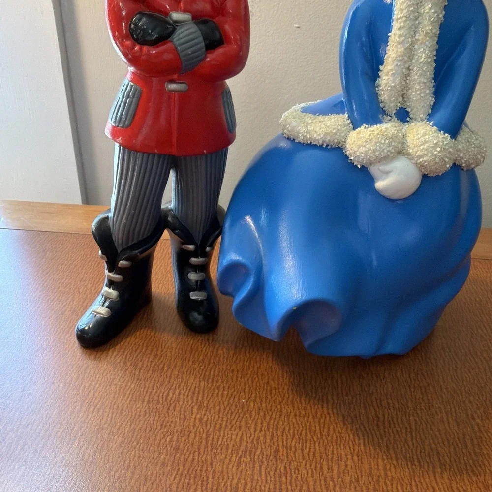 Vintage‎ Christmas Pair Of Carolers Lady Man Atlantic Mold Ceramic Figures